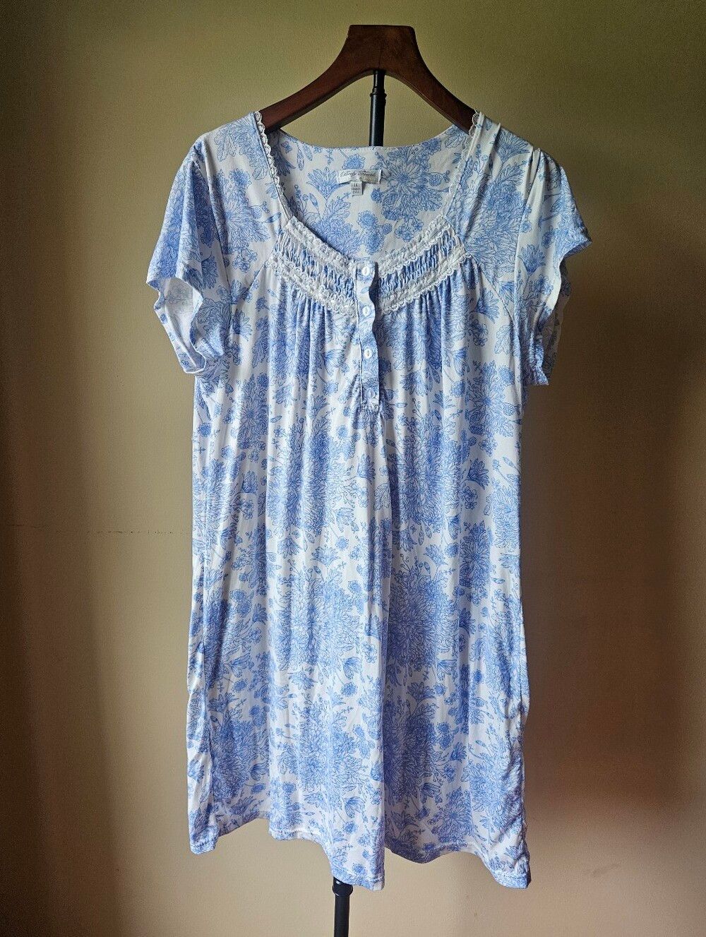 Body Touch Classics Blue Floral Nightgown Size 1X